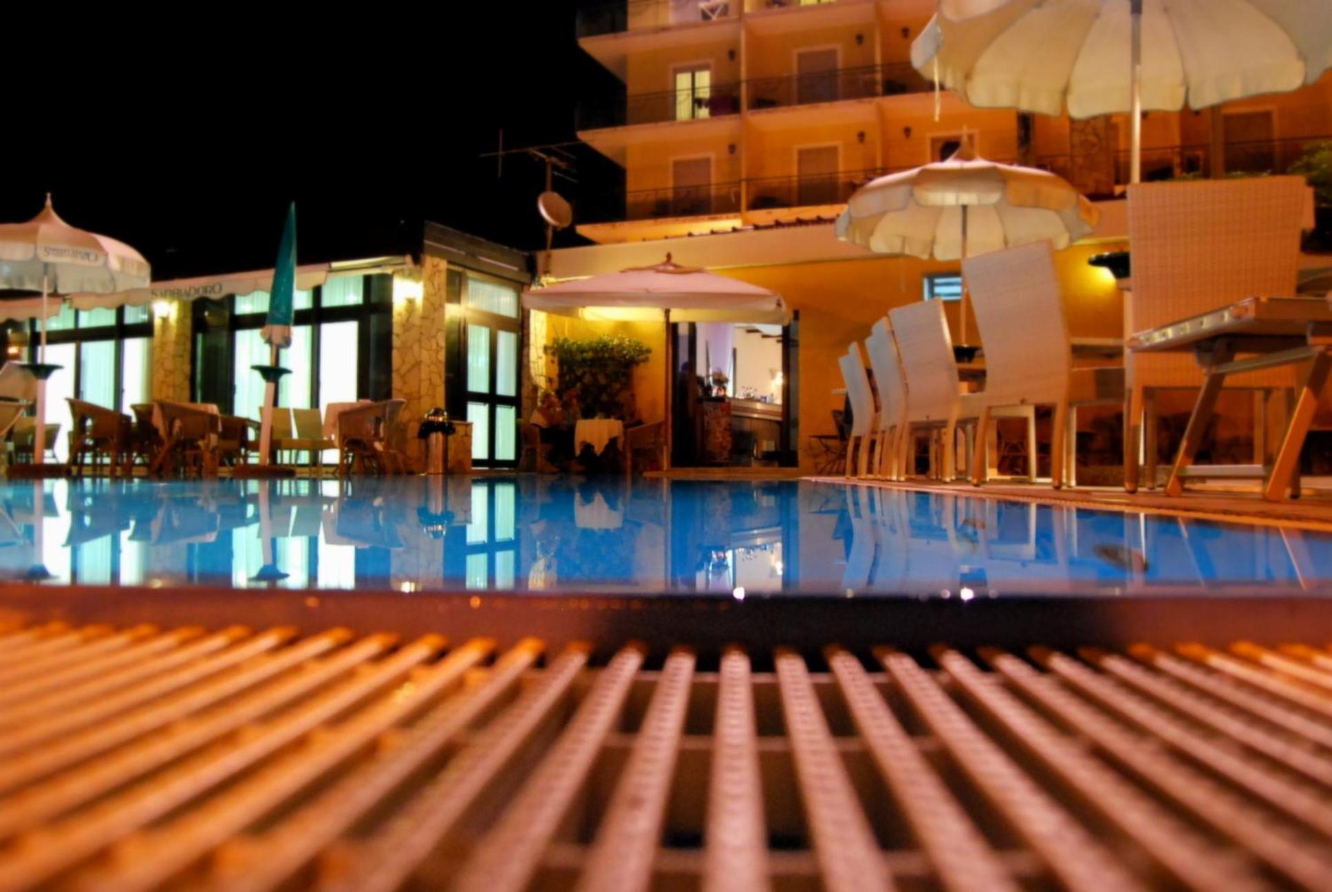 Hotel Club Sabbiadoro Баттіпалья Екстер'єр фото